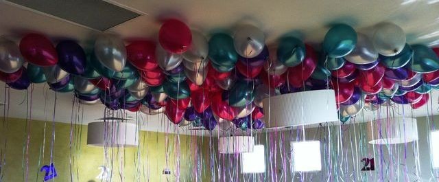 100 Helium Filled Balloons Pearl/Metallic